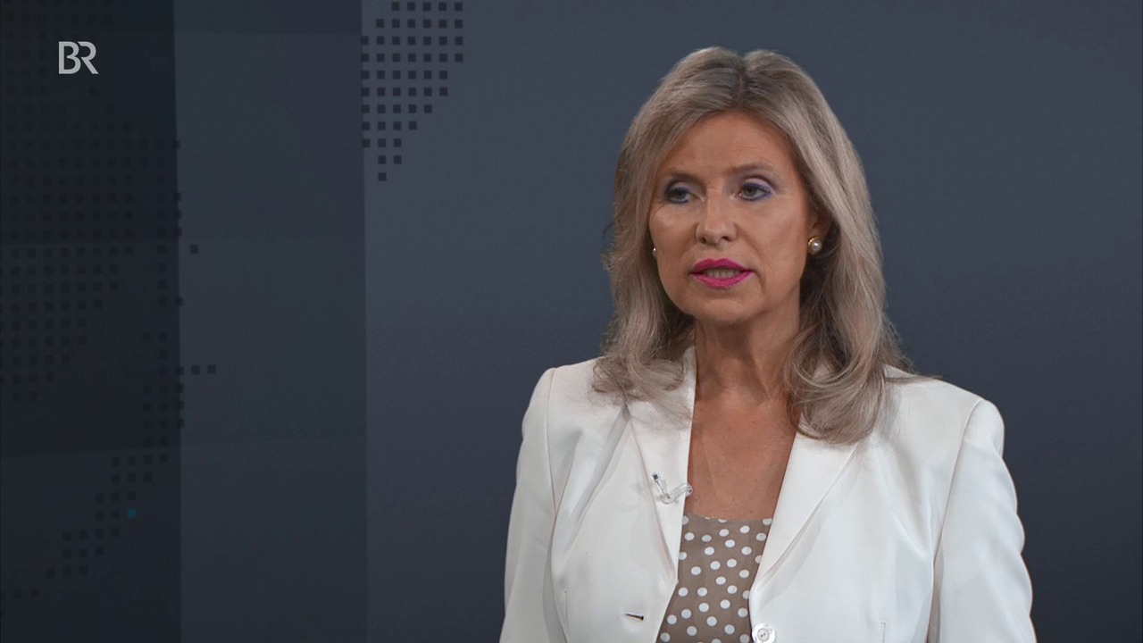 Anouschka Horn BR24 29 07 2026 89X Caps 32