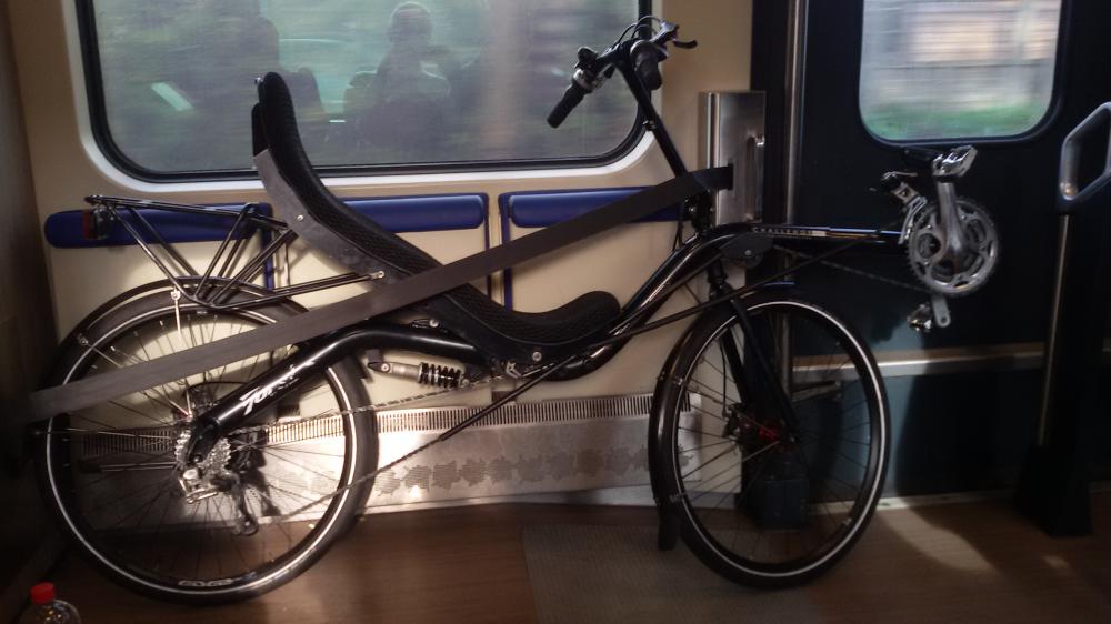 [Afbeelding: ligfiets-in-trein.jpg]