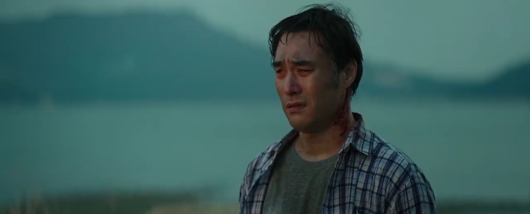 Beasts That Cling to the Straw Movie Screenshot