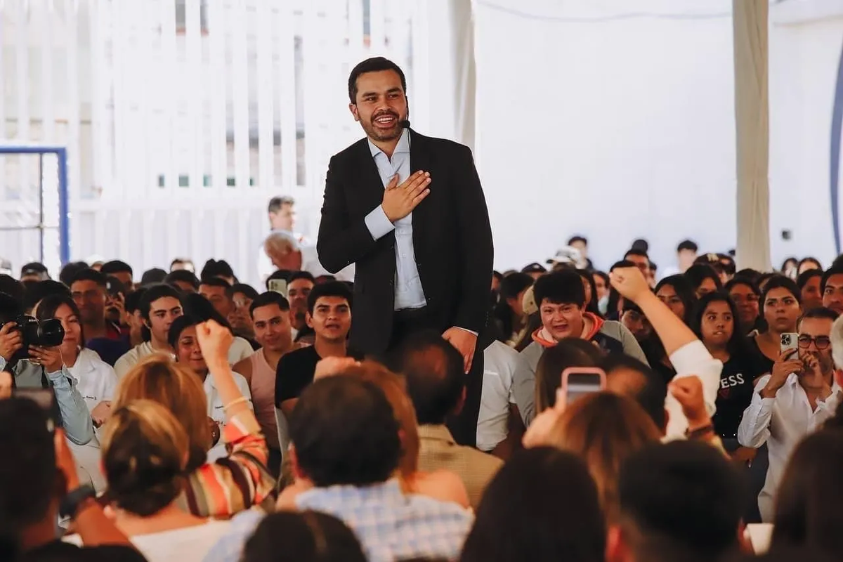 Álvarez Máynez promete gobierno enfocado infancias y jóvenes