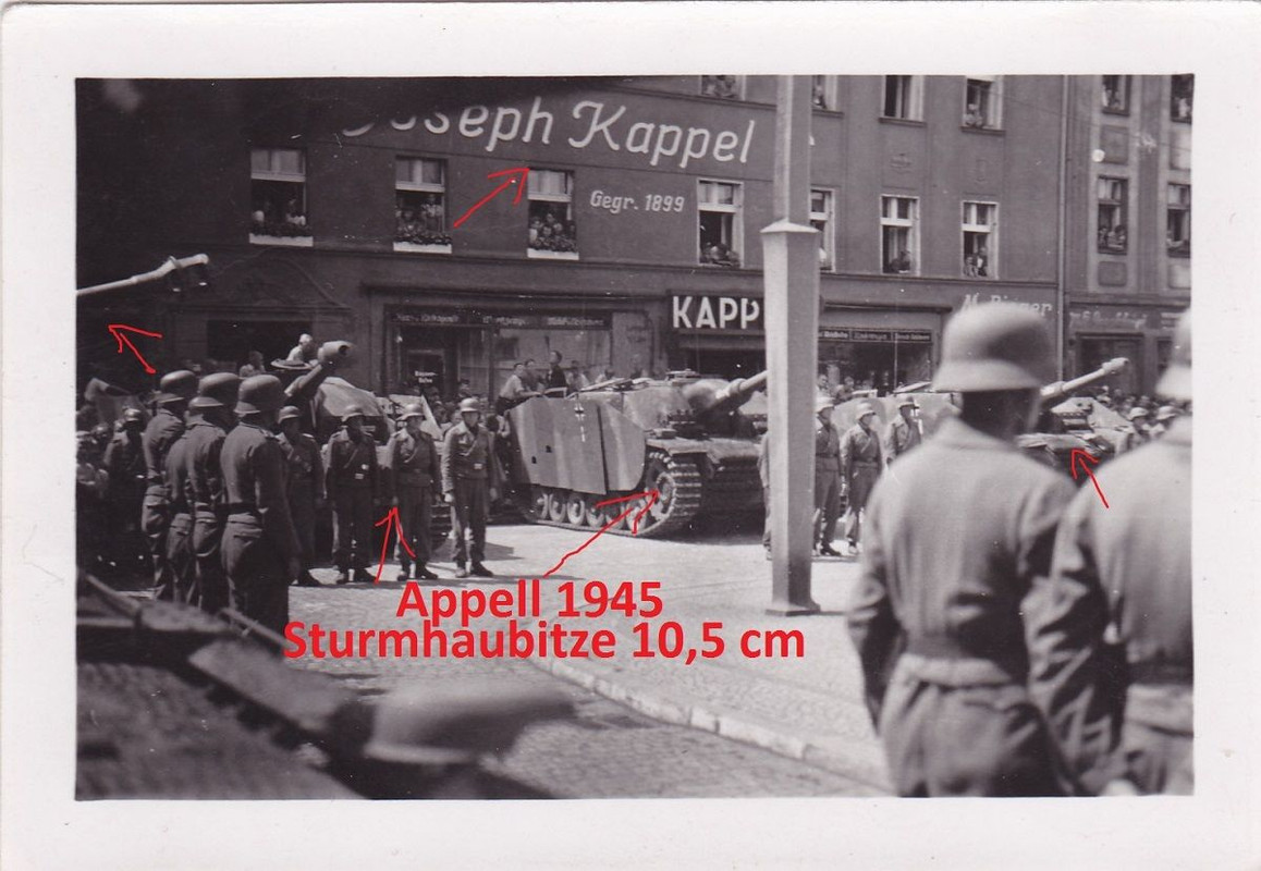 Stug Sturmgeschütz Sturmhaubitze STUH 42 Aufstel