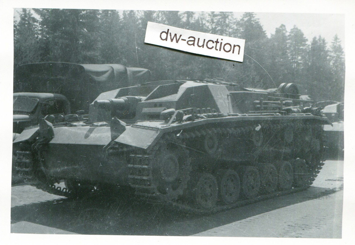 Sturmgeschütz auf Vormarsch