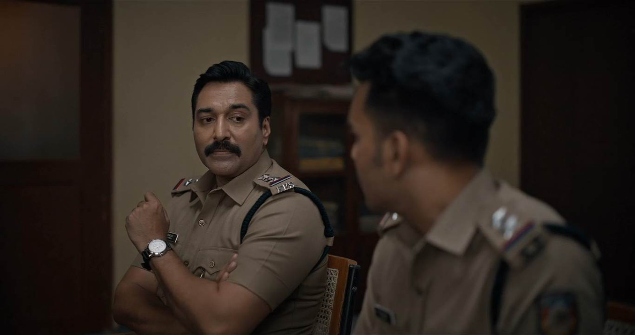1000 Babies (2024) Season 1 [Hindi + Tamil + Telugu + Malayalam] WebRip 480p 720p ESub - Complete Screenshot
