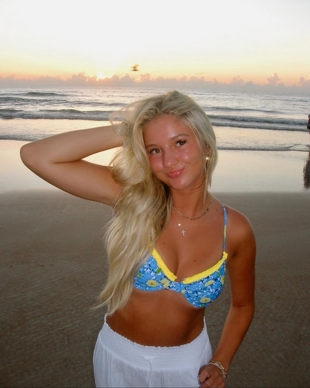 photo 37 2025 12 14 22 12 47