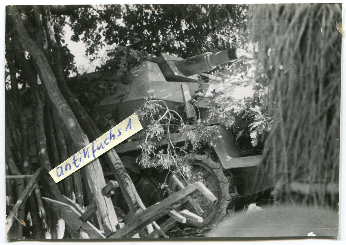 WH-Schützen-Panzer ( 251-9) 1943 bei Serre  Sale