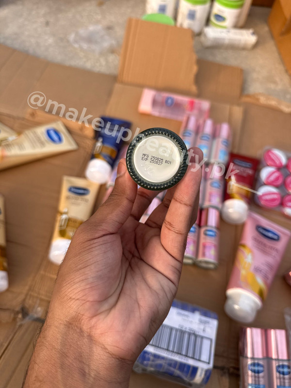 Vaseline GlutaGlow Bright & Renew Ampoule Serum deodrant 45 ML - image 2