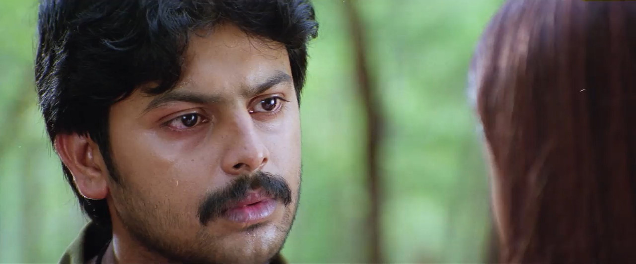 Oru Naal Oru Kanavu 2005 WebRip [Tamil] 480p, 720p ESub Screenshot