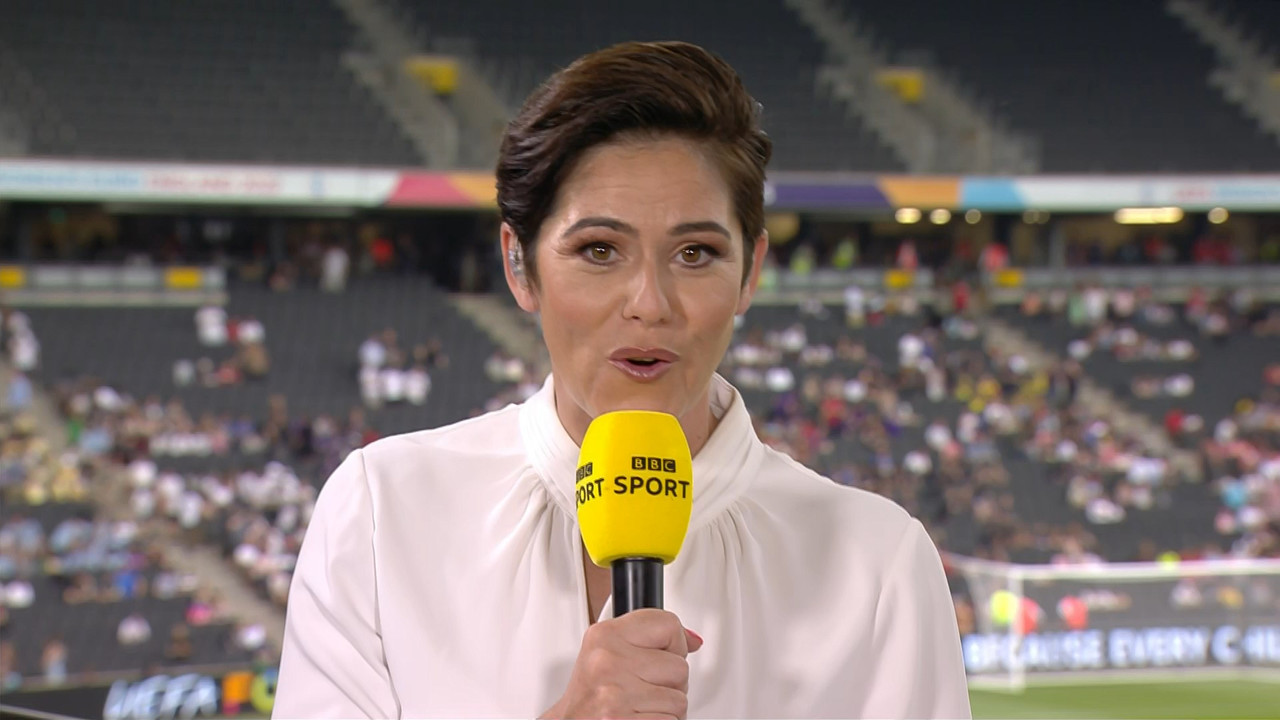 MOTD Live Denmark v Finland_20220712_16451900.ts_snapshot_01.16.22.976