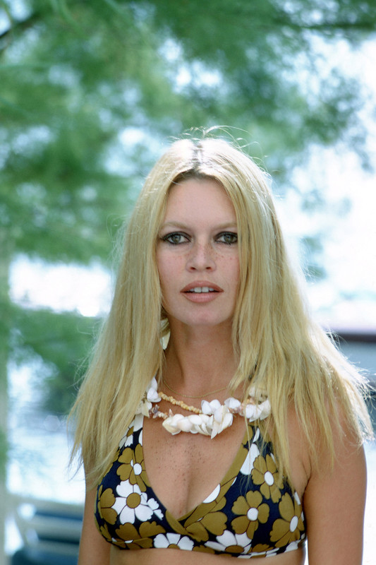 Bardot_Brigitte_mc10