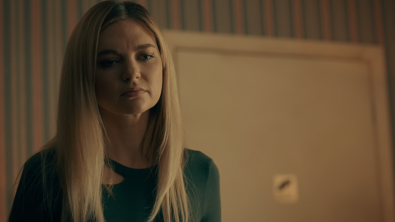 Legacies.S04E12.Not.All.Those.Who.Wander.Are.Lost.1080p.10bit.AMZN.WEB-DL.DDP5.1.HEVC-Vyndros.mkv_sn