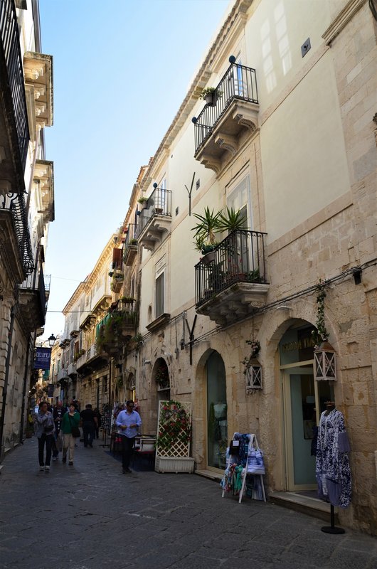 SIRACUSA-26-4-2019 - Italia y sus pueblos-2018/2019/2023 (95)