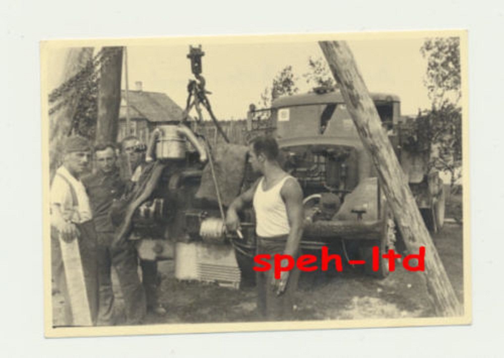 LKW Motor tauschen während des Feldzuges