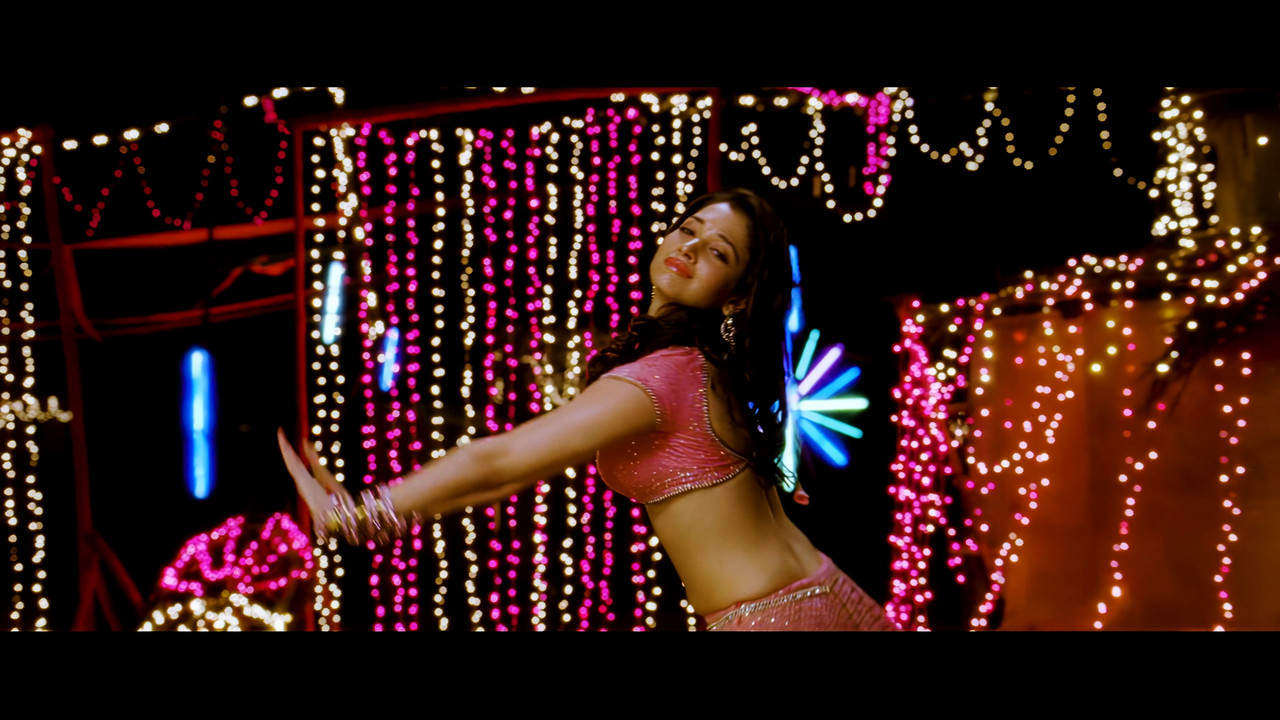 Tamanna Hot Song 03 From Himmatwala Taki O Taki 4K (Best Quality).mp4_snapshot_03.12_[2021.04.05_13.