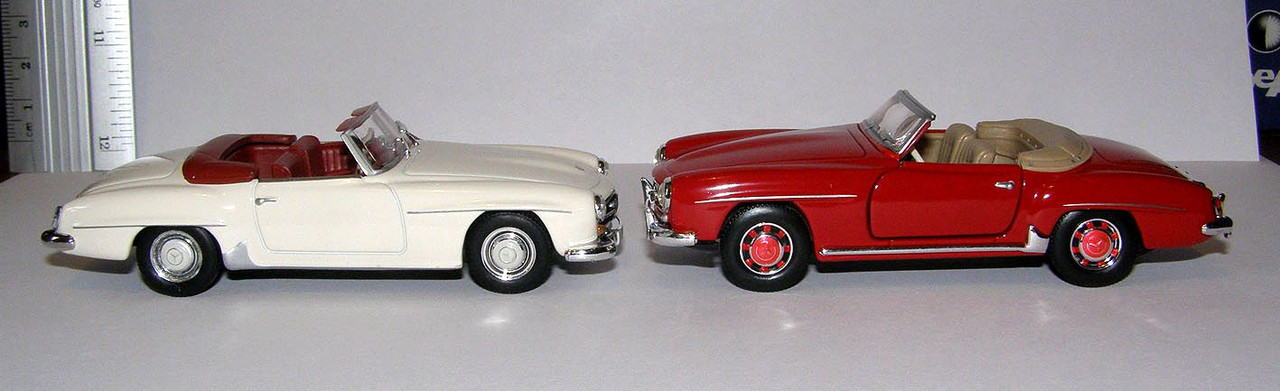 1957 Mercedes-Benz 190 SL (W121.042) (Cararama- Hongwell 251D-00