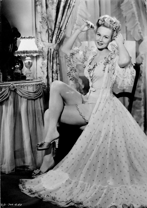 Virginia Mayo b69