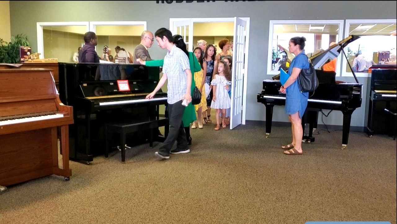 [Image: Recital1.jpg]