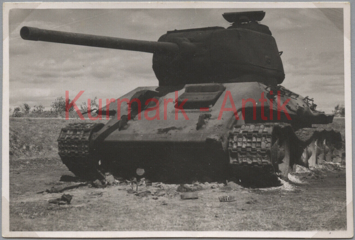 Foto Wehrmacht Russland Beute Panzer T34 T 34 späte Turm