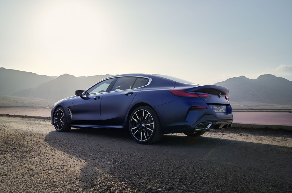 P90449442_highRes_bmw-m850i-xdrive-gra