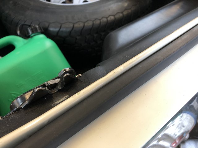 00DADAFB-5977-4D79-B8E7-F4A4D52018D8