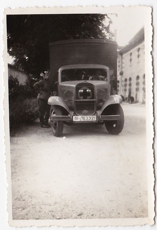 Foto LKW Technik Sanitäter Rotes Kreuz Kennung L