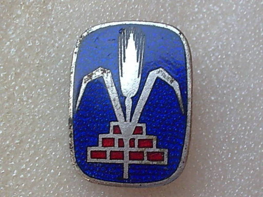 22981023