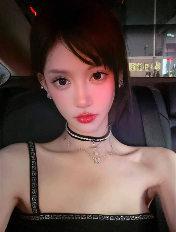 清新甜美鄰家女孩日常生活隨拍展示