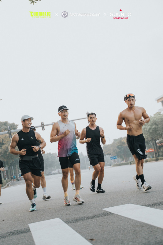 KỸ THUẬT DÁNG CHẠY & TIẾP CHÂN