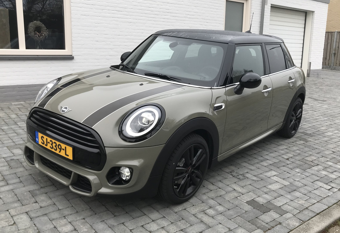 E512D6EB-AA39-4AD3-953C-66599C9391AF