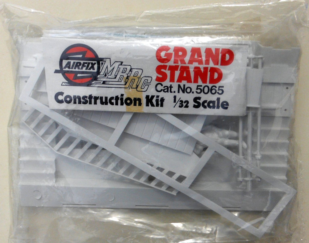 Airfix MRRC 32 Grand Stand (5065)