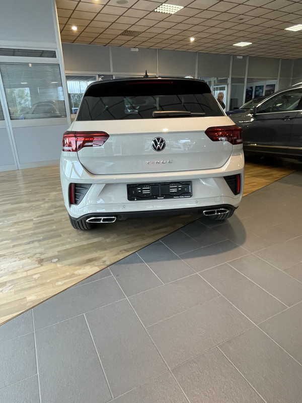 BAA219B7-C772-48C8-B974-4C367B2CC61D