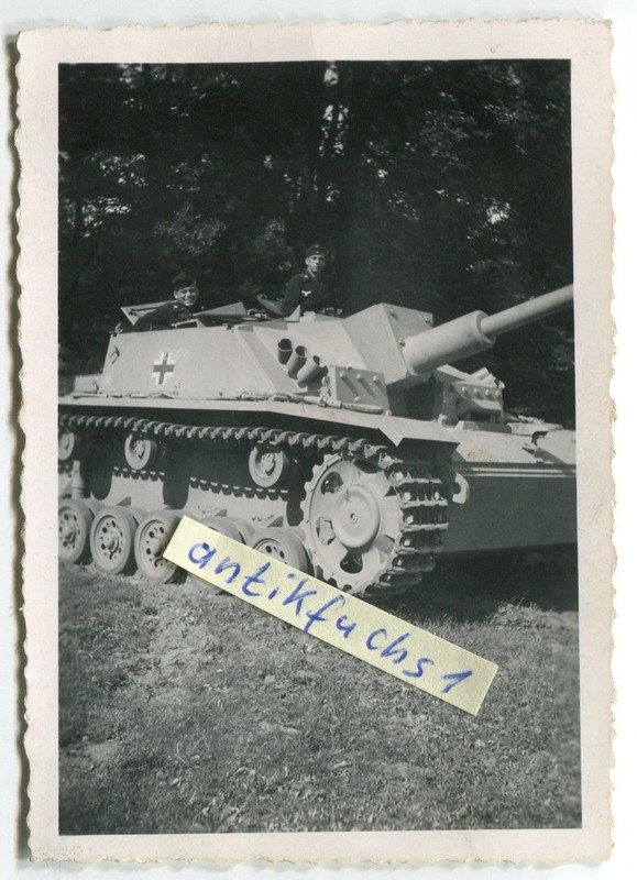 Deut. Panzer Sturmgeschütz mit Nebeltöpfe an der Front im 2.WK