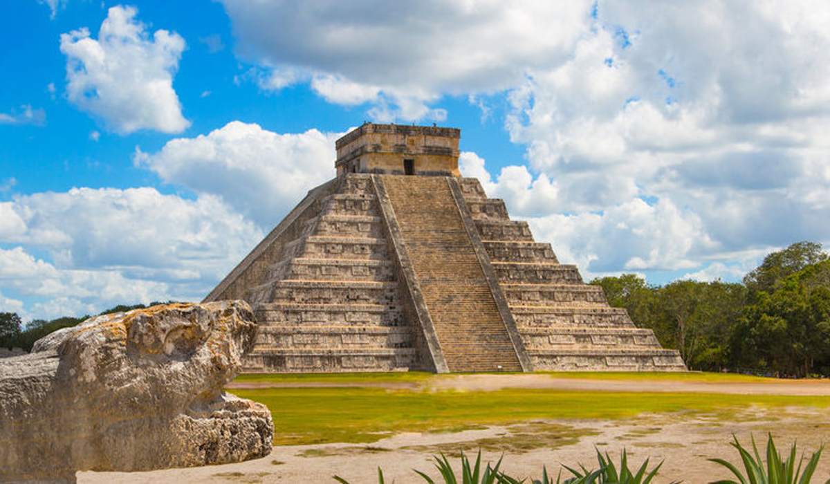 Keindahan dan Misteri El Castillo, Piramida Suci Peradaban Maya