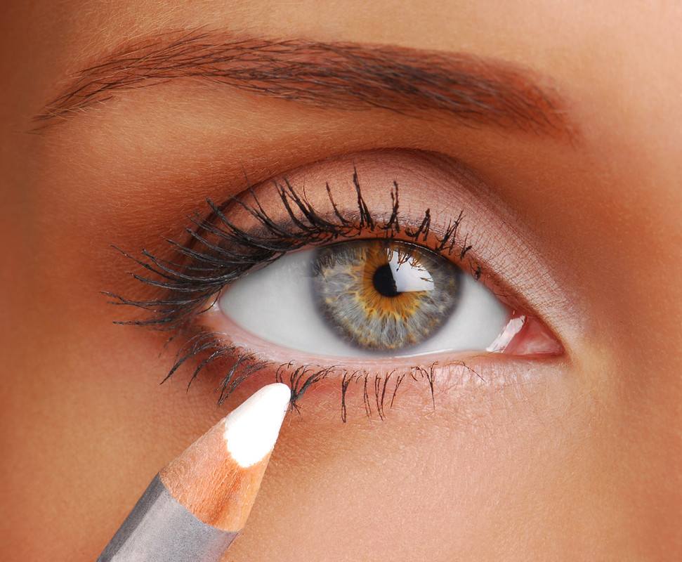 eyeliner on your waterline eyeliner on your waterline
