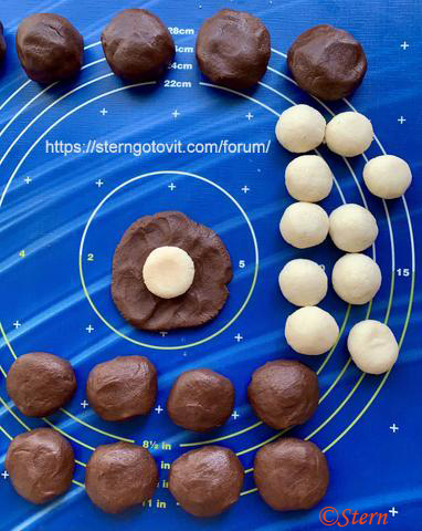 Печенье шоколадное с кокосовой начинкой