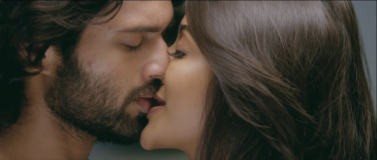 vlcsnap-2025-04-22-23h50m43s104