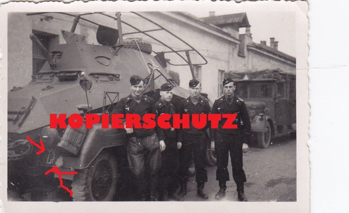 Sd.Kfz.263 (8-Rad) Panzerfunkwagen 2.Panzer-Divi