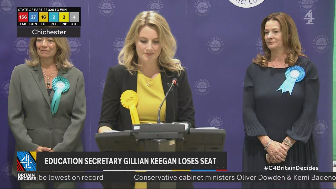 Live Britain Decides with The_20240705_02000400.ts_snapshot_01.52.10.576