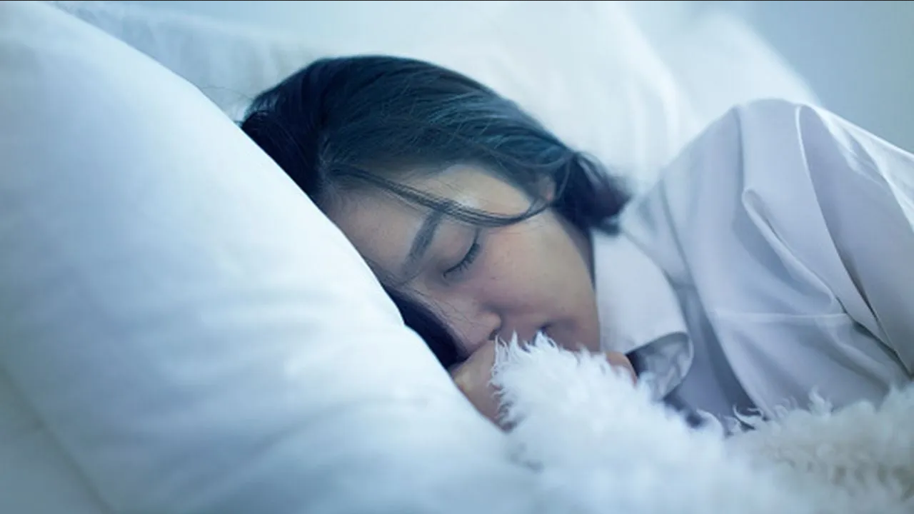 ¿Tienes problemas para conciliar el sueño? Haz esta oración para dormir mejor