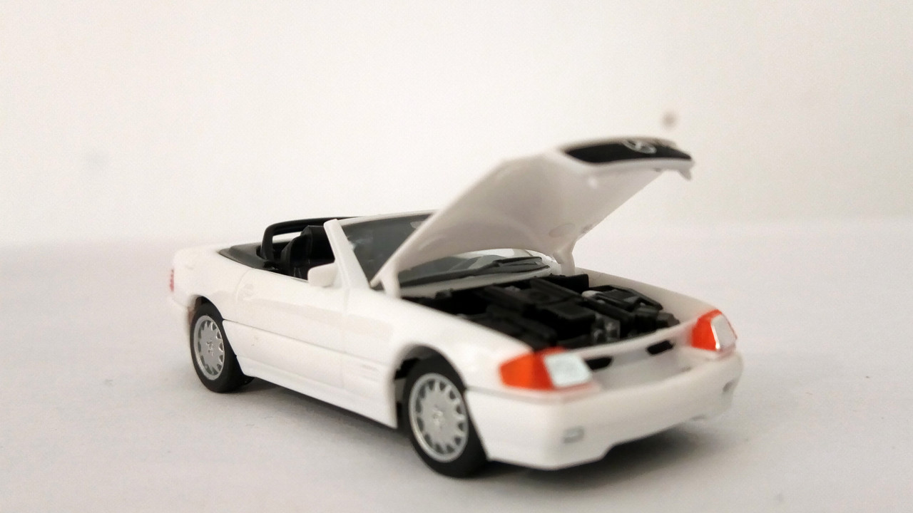 Mach (9033)