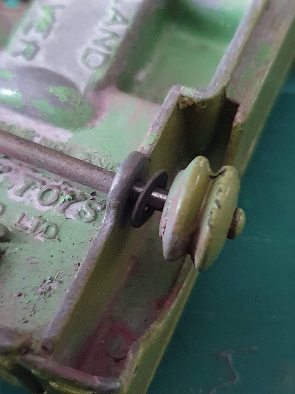 Dinky 27d Land Rover 4