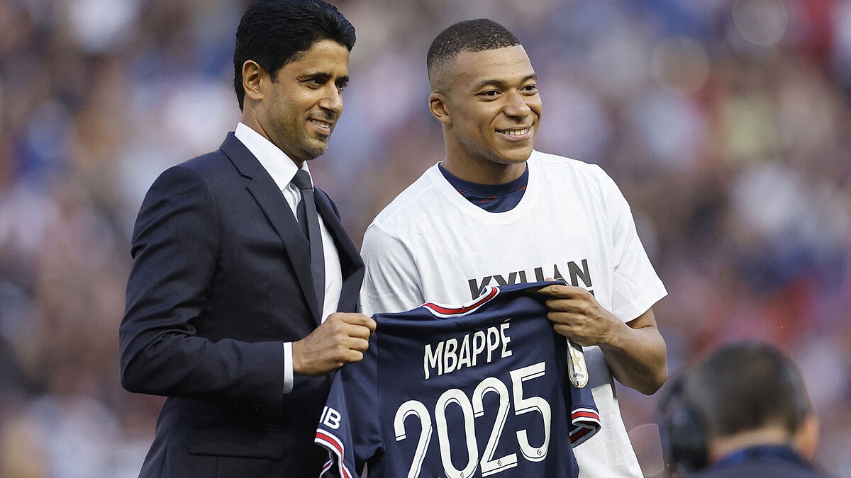 Mbappé revela que habló con Messi y Neymar antes de renovar con el PSG