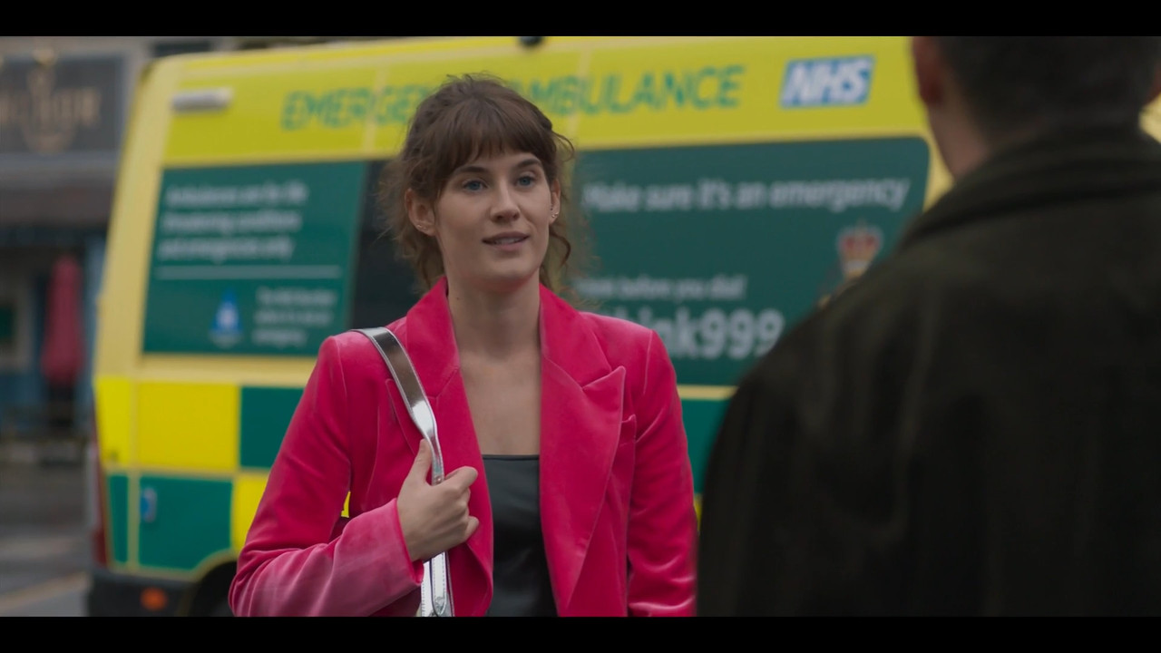 2023-04-08_21_35_BBC1_Casualty_37x26_Welcome-to-the-Warzone.mp4_snapshot_00.52.40.329