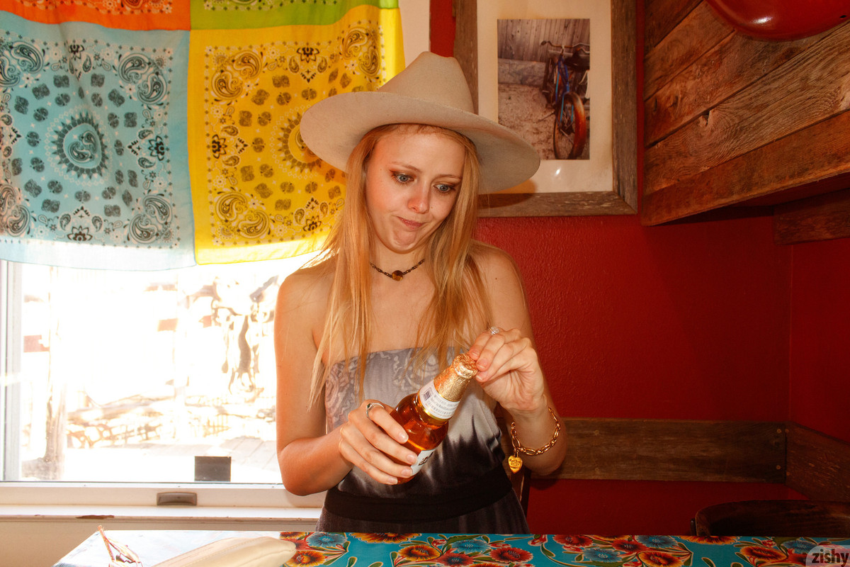 full_002_1204421238122649