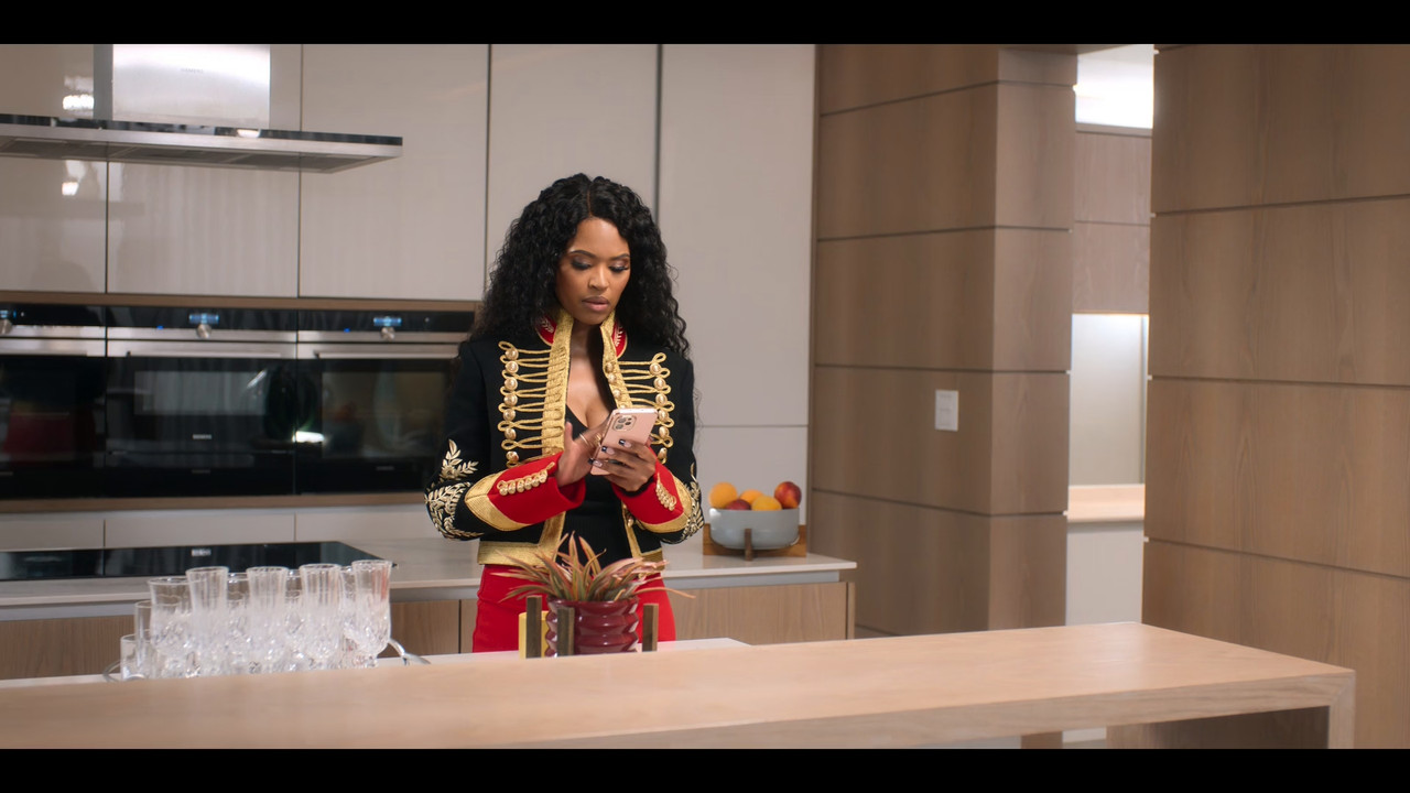 Happiness.Is.2024.NORDiCSUBS.1080p.WEBRip.10Bit.x265-SWAXX.mkv.0003