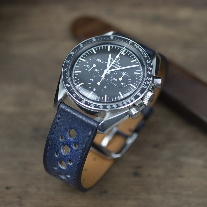 Feu de Speedmaster - tome 12 - Page 23 Navy-blue-hand-made-patina