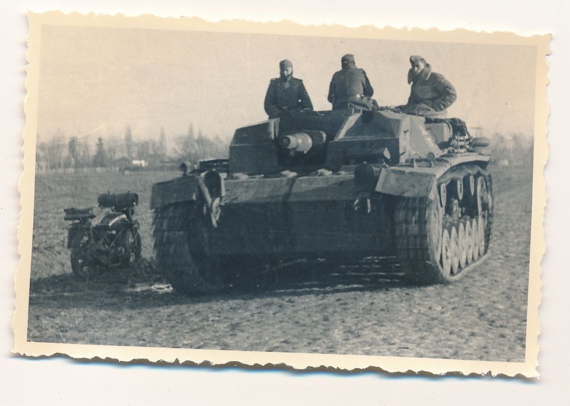 WWII PHOTO STURMGESCHÜTZ