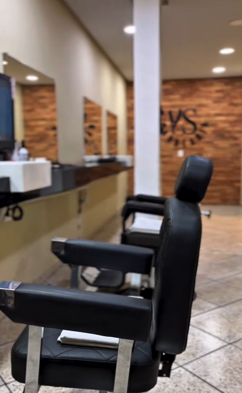 Interior da Unidade Romeu Duarte da VS Barbearia
