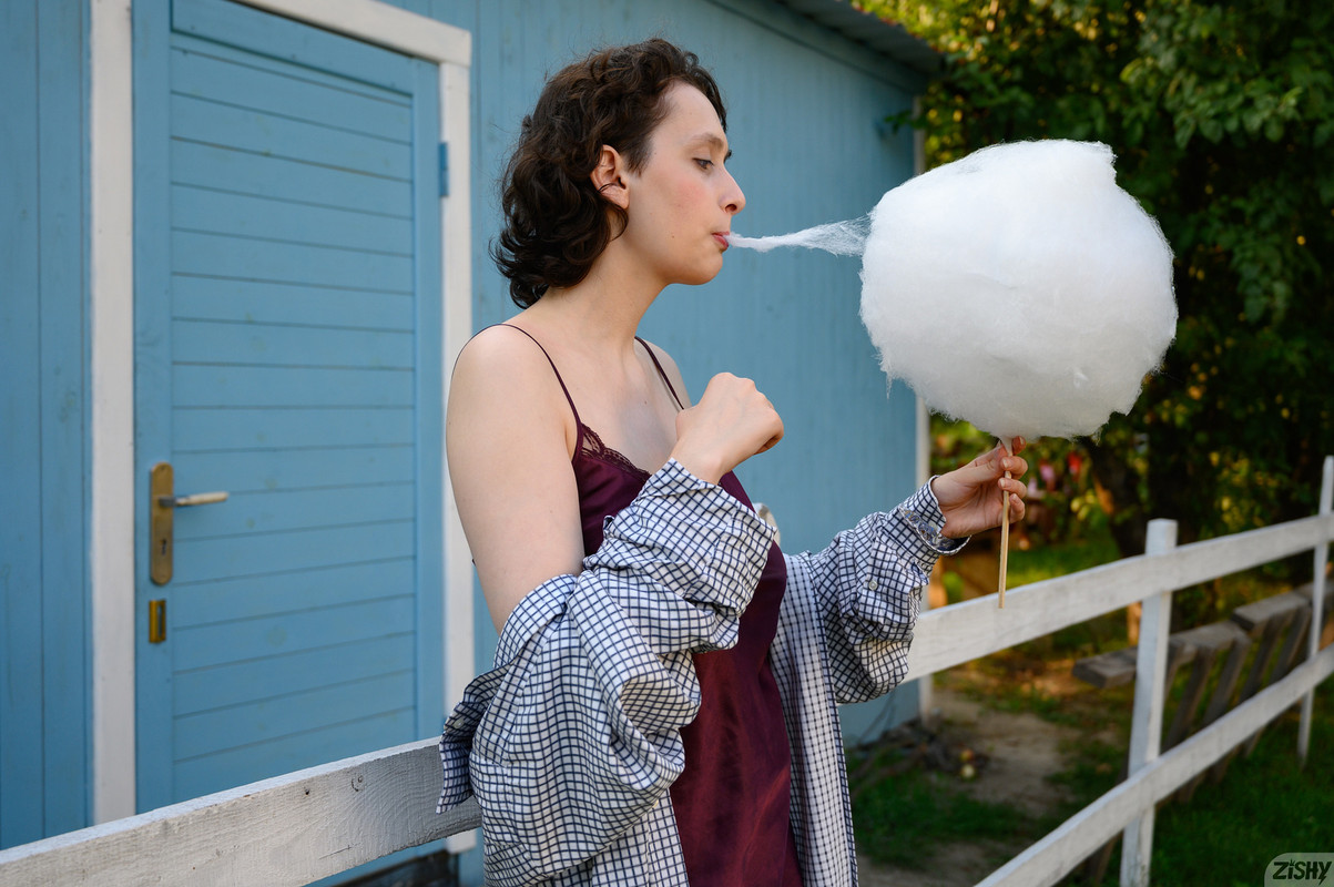 full_015_1318419714134828