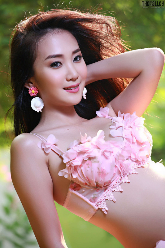 lolita-cheng-910016