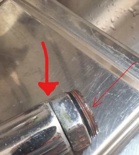 Smontare piede rubinetto canna lunga - sostituzione della guarnizione  (o-ring) della canna del miscelatore della cucina -